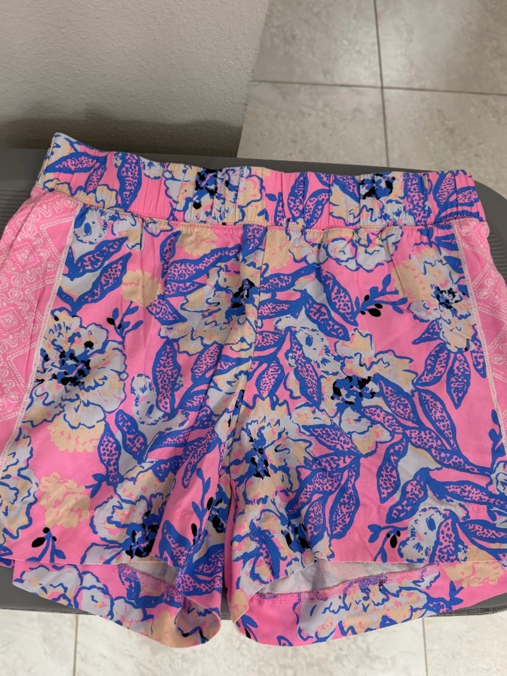 Lilly Pulitzer Pink Blue Floral Pull On Shorts Size M